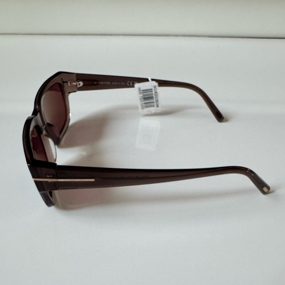 Tom Ford FT1075 Ezra Sunglasses Unisex Shiny Light Brown Bordeaux 54mm-19-140 •3 main image 14